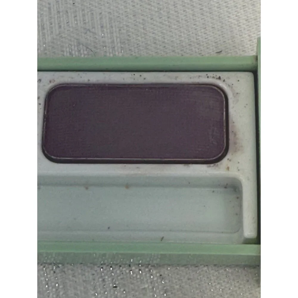 Clinique Eyeshadow Compact‎ Neutral Matte & Plum Shimmer Shades